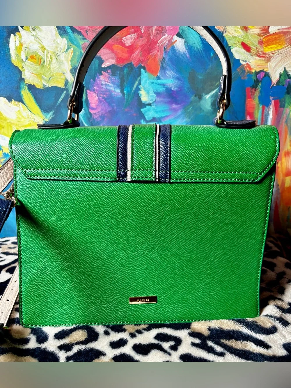 N/A stylish green